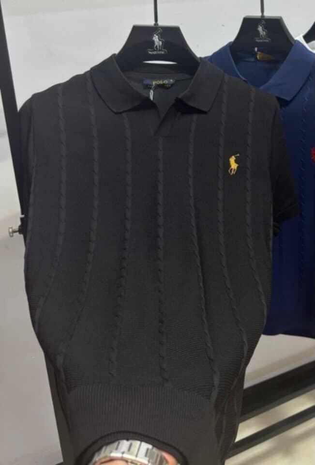 Short sleeve knit polo shirt